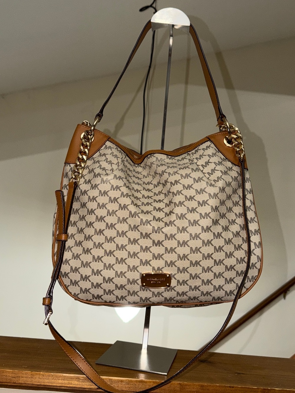 Michael Kors Signature Logo Large Hobo Shoulder Bag 🤎